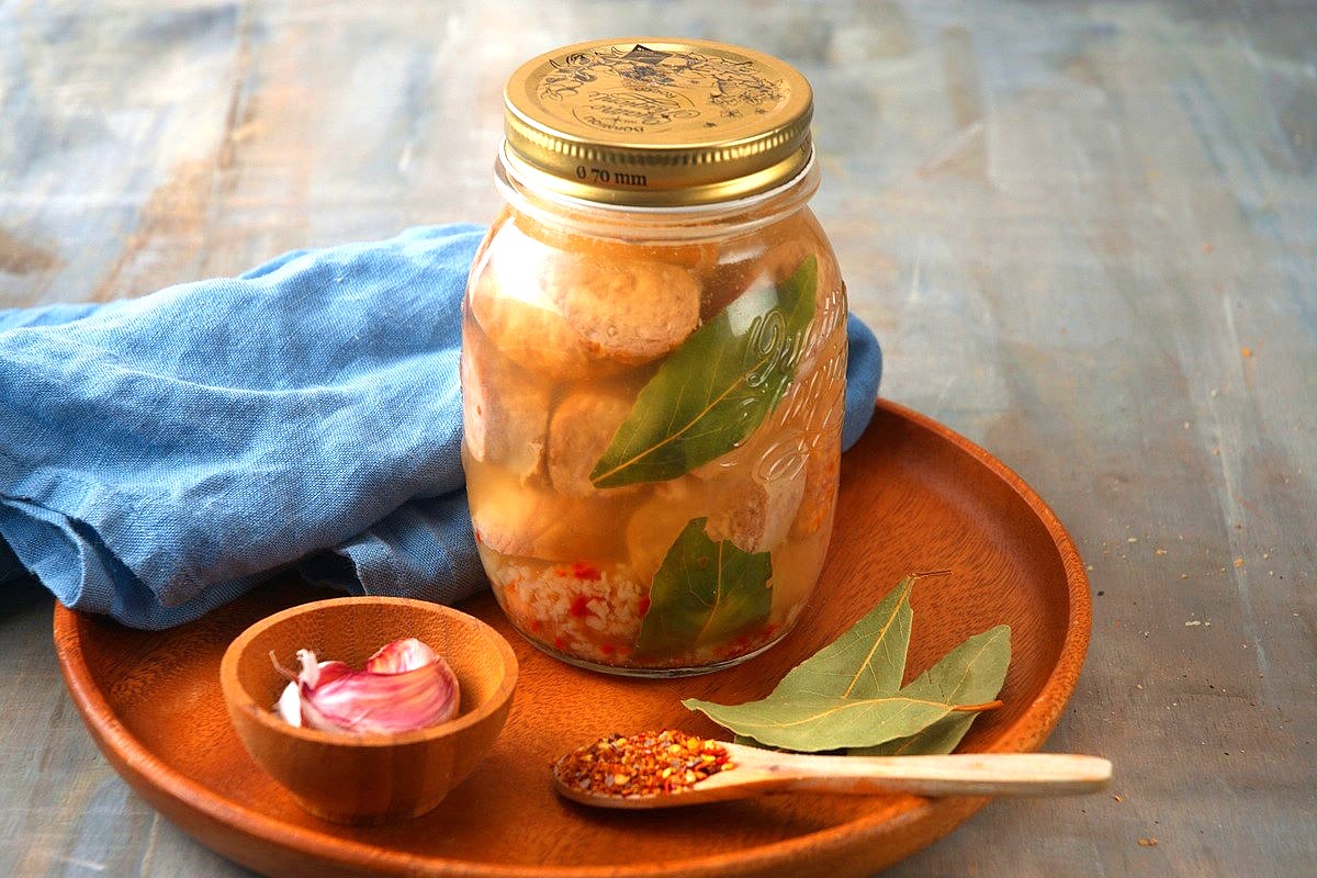 Easy Pickled Sausage Recipe: A Delicious Treat You Can Make at Home