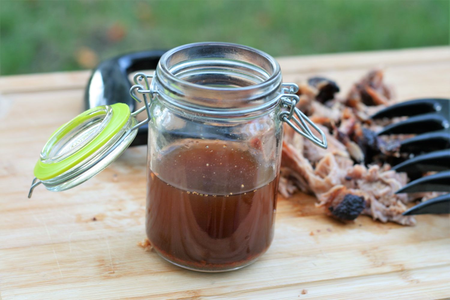 Make Your Pulled Pork Even Better with This Finishing Sauce