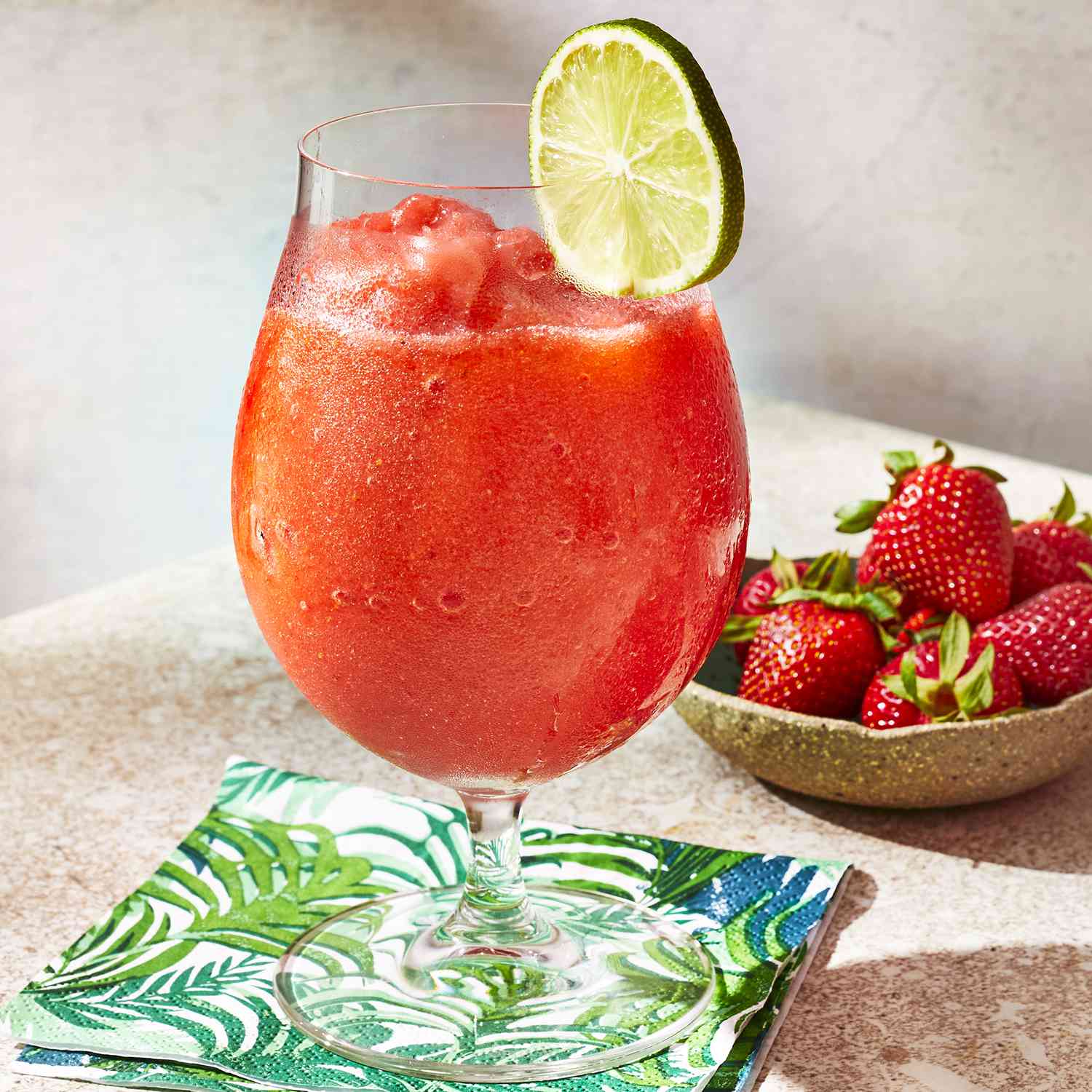 Strawberry Daiquiri Cocktail Mix: Tips and Tricks for a Great Drink