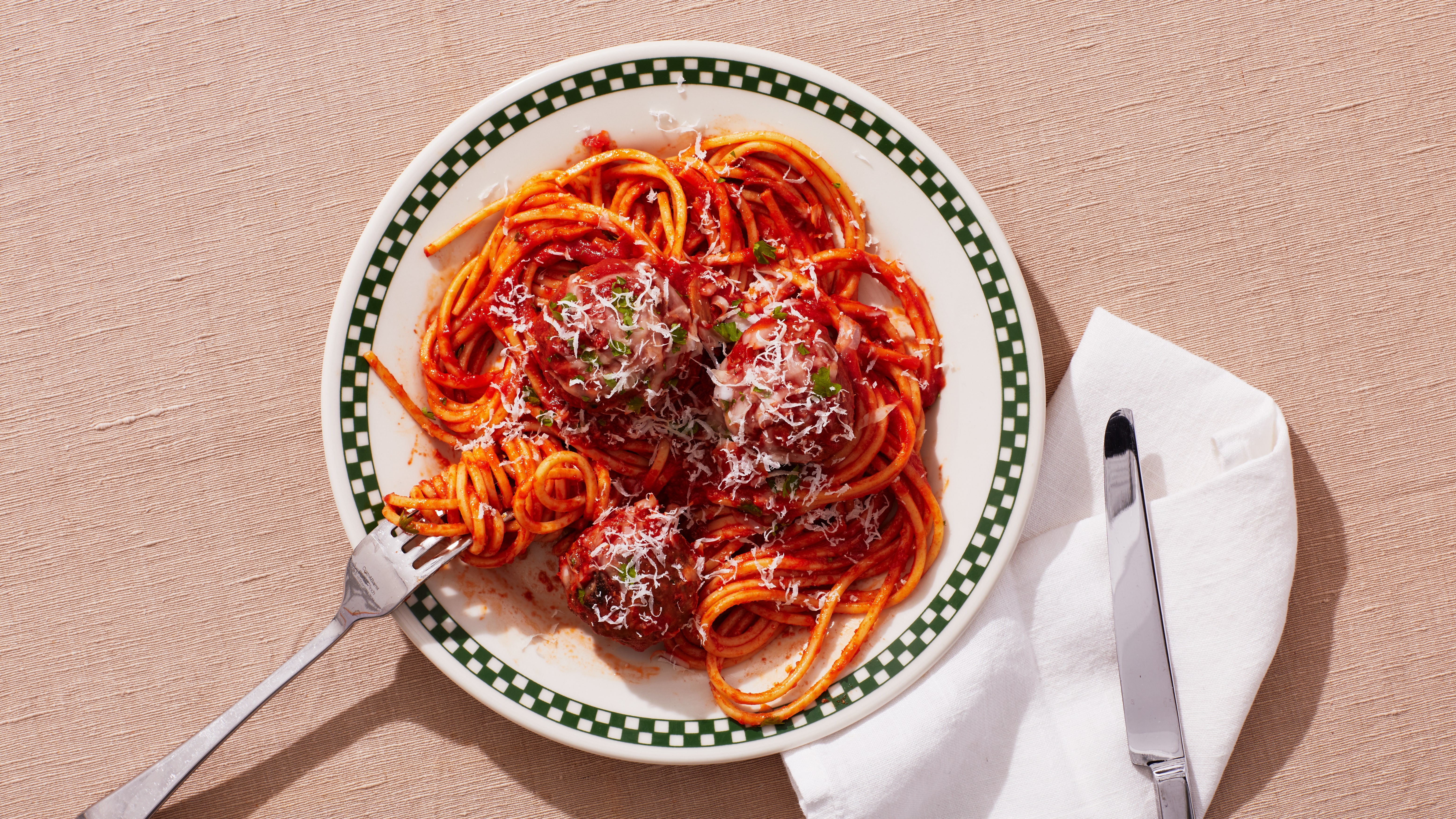 Pasta with Marinara Sauce: The Perfect Two Meatball Recipe