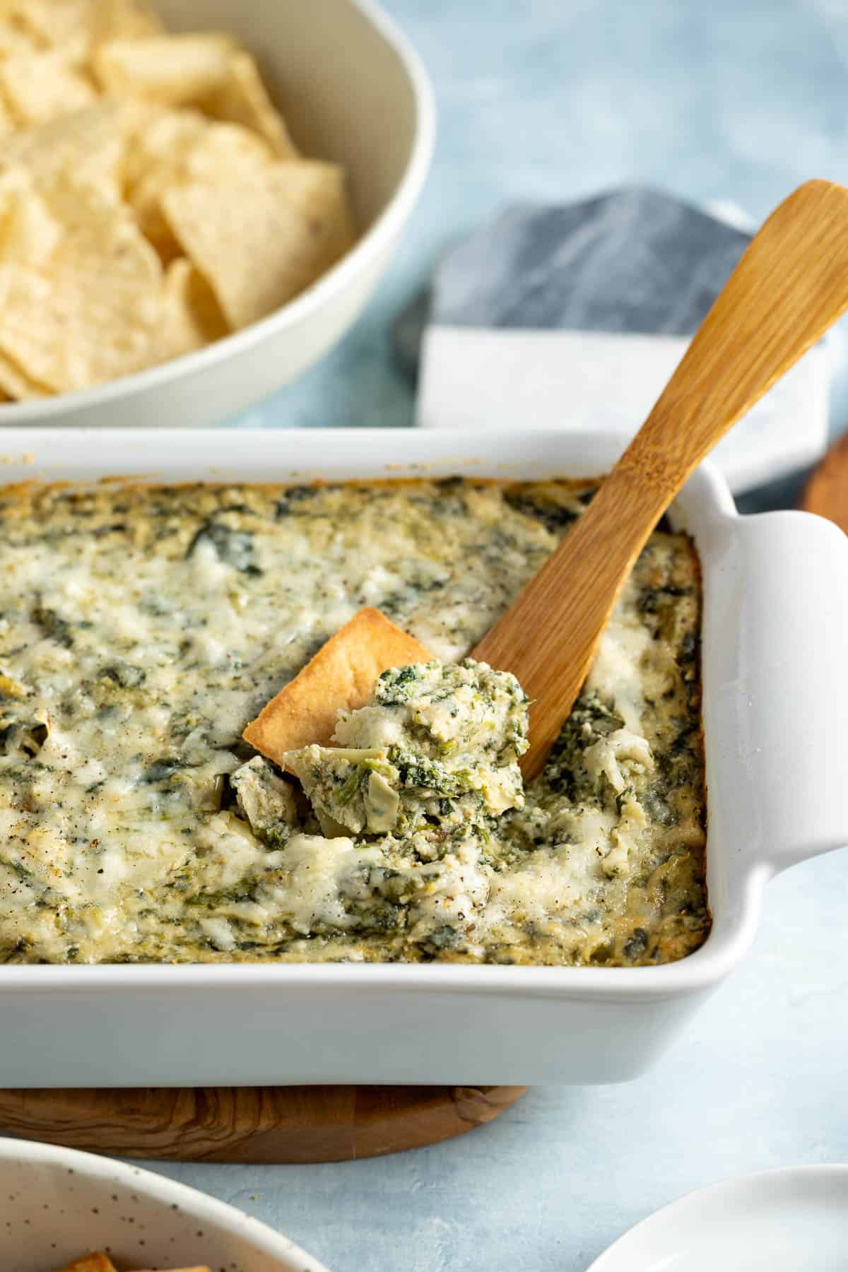 Want a healthier dip? Try this spinach artichoke dip no mayo (its so good)