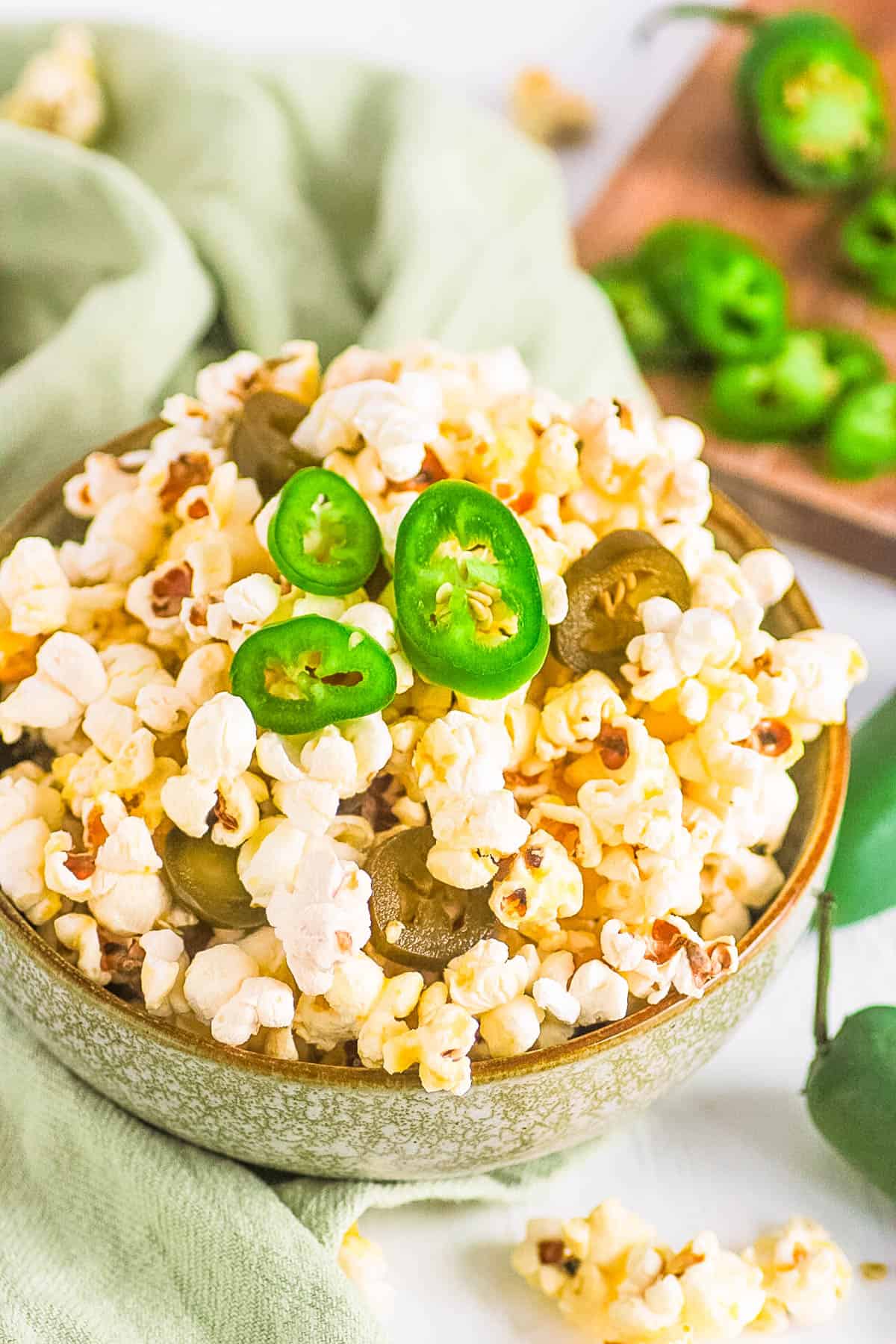 Making Jalapeno Popcorn: Tips and Tricks for Perfect Heat.(Spice Lovers Guide to Flavorful Popcorn)