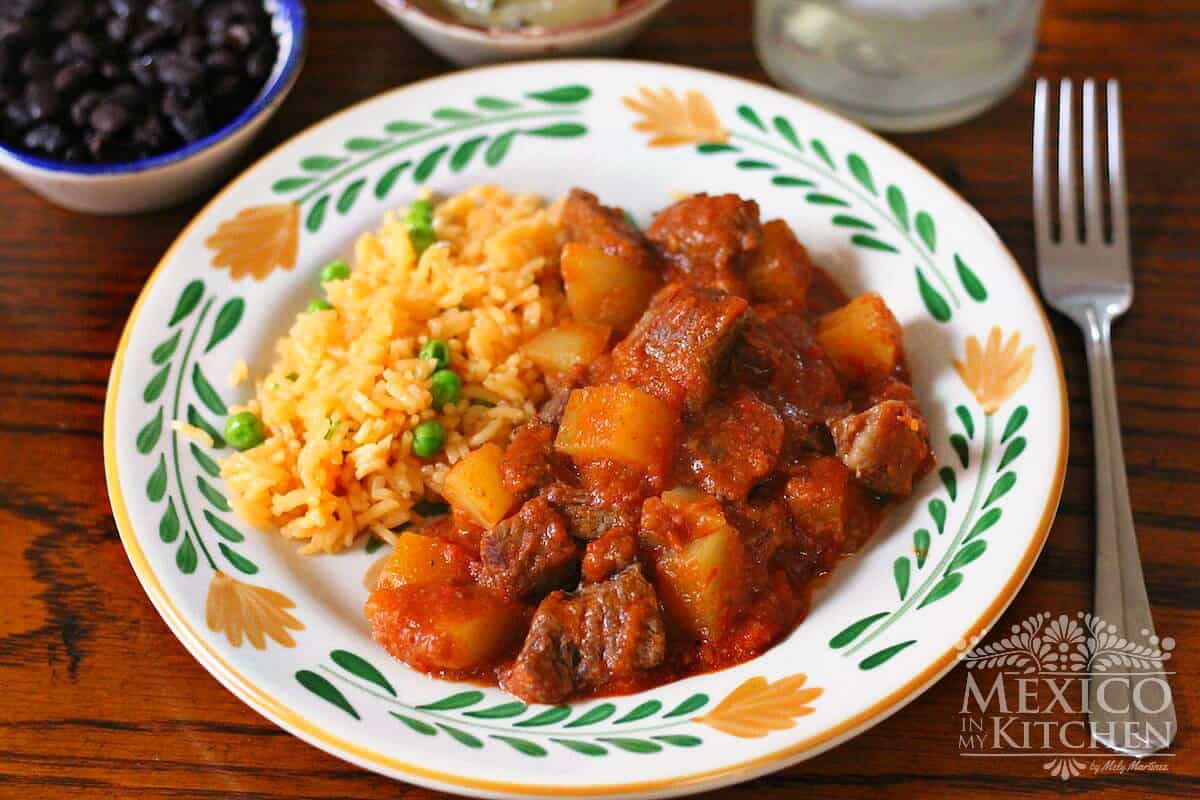 What is carne con papa (learn about this delicious beef and potato dish)