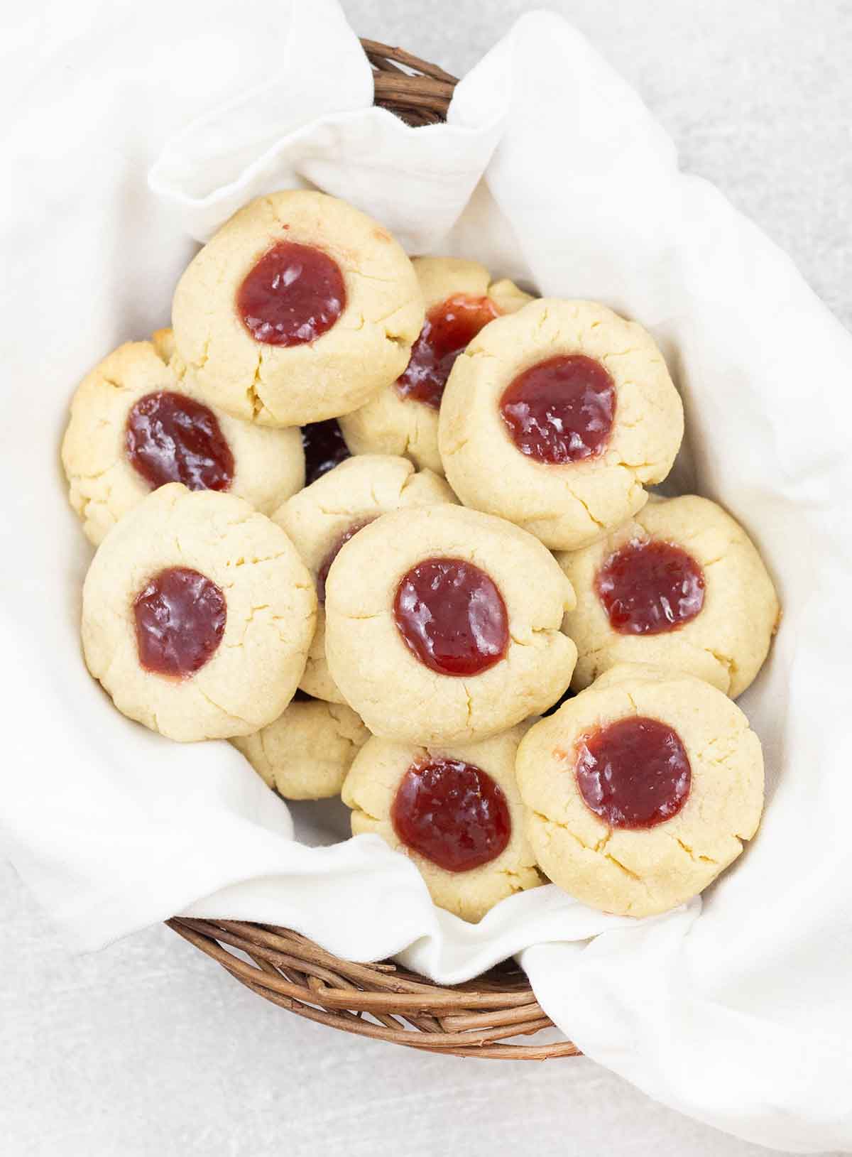 Jam Filled Cookies: Easy Recipe and Baking Tips