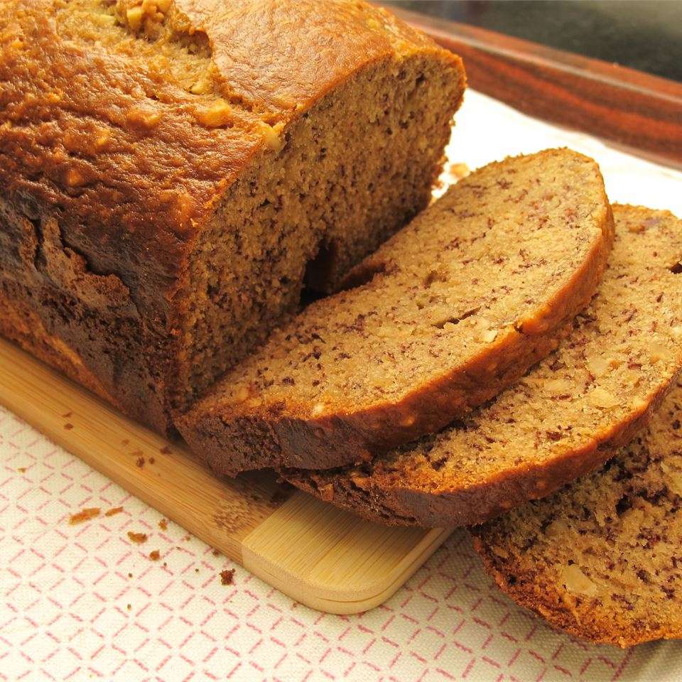 Quick bread maker banana loaf recipe (Bake a loaf of banana bread in a short time)