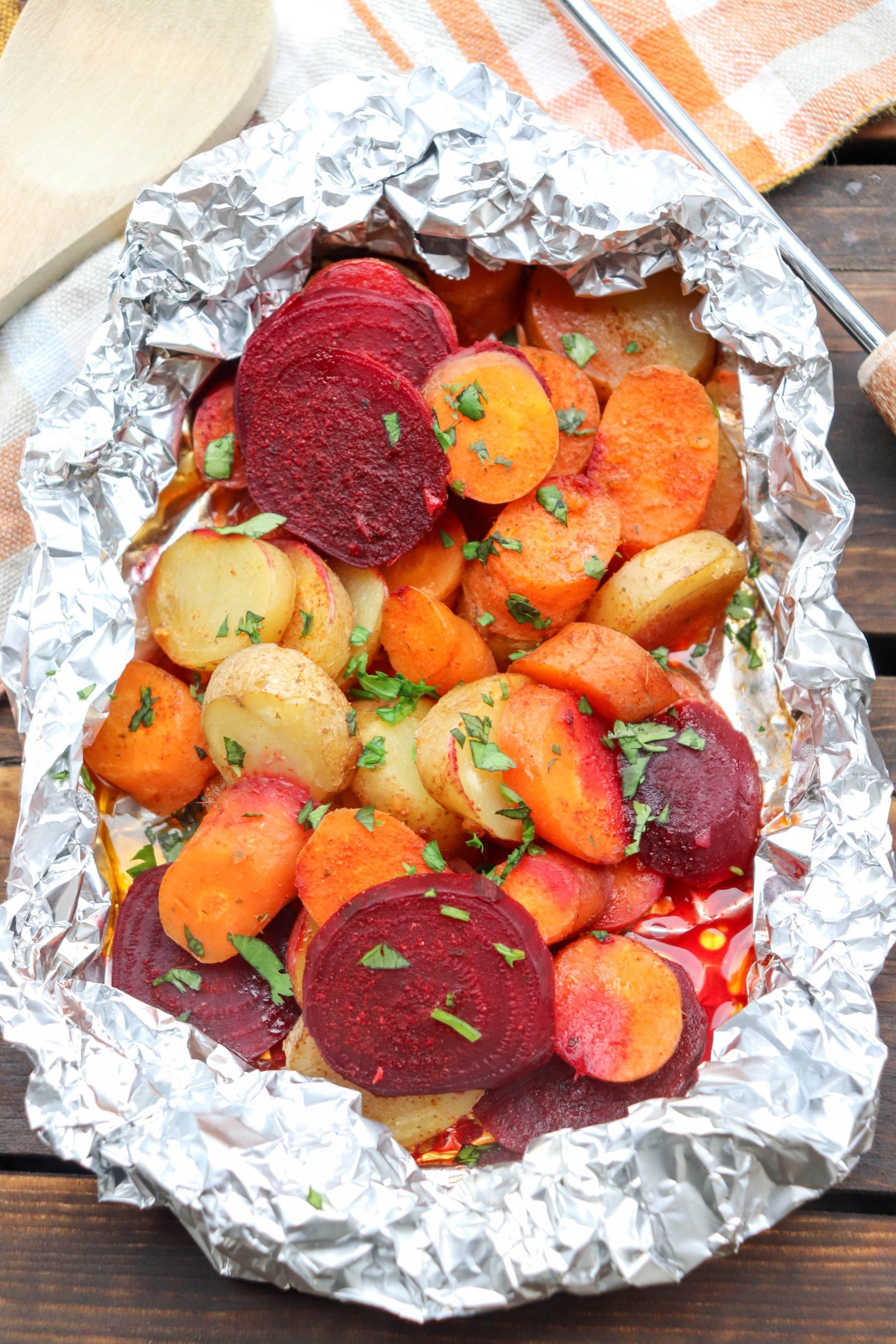 Campfire Carrots Cooked in Aluminum Foil: Quick Meal Prep Guide