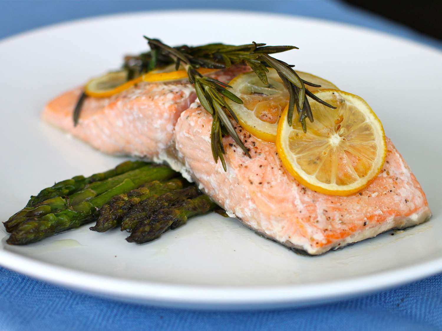 Make Lemon Rosemary Salmon: A Healthy and Tasty Dinner Choice