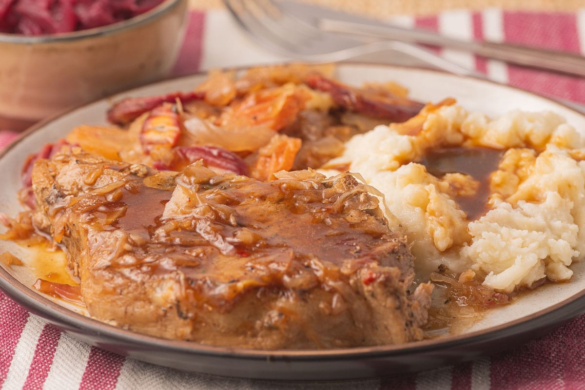 Crock Pot Pork Chops & Sauerkraut: The Ultimate Comfort Food