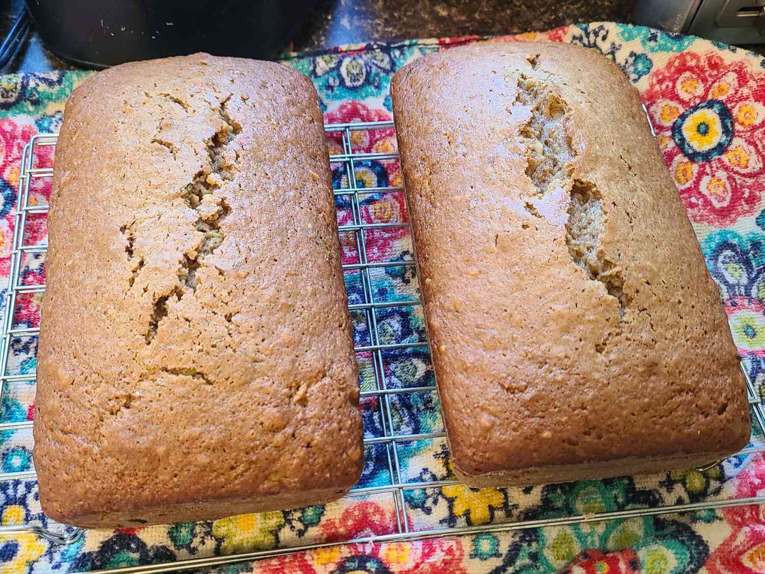 How to Make Zucchini Applesauce Bread: A Simple Recipe