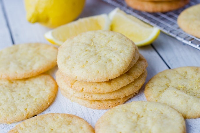 Lemon Snaps Cookies: A Simple and Delicious Homemade Snack