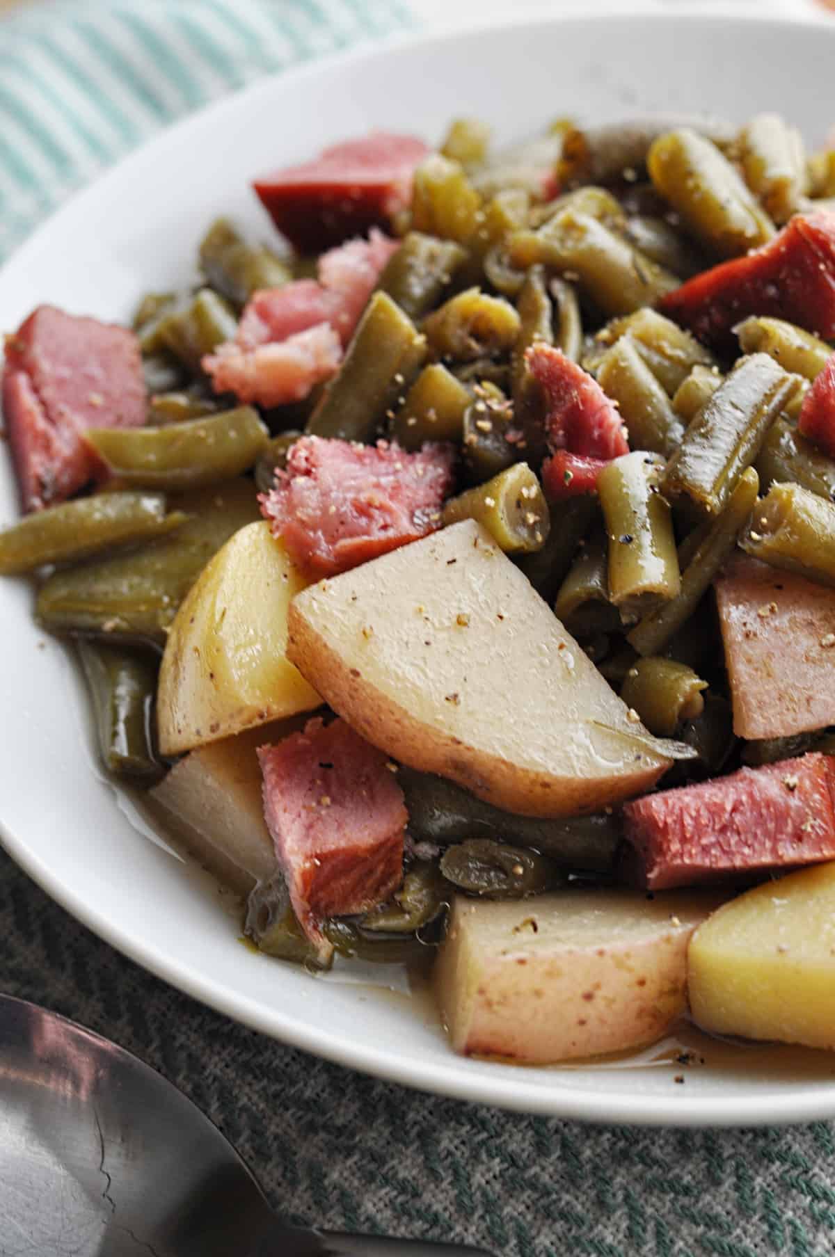 Crock Pot Ham and Green Beans: A Flavorful One-Pot Meal