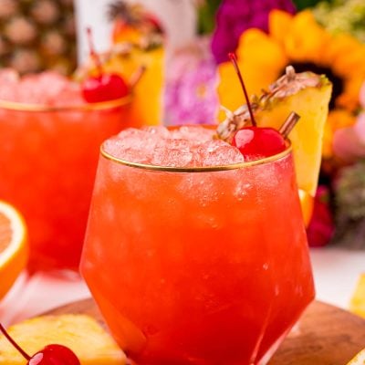 Easy Bahama Breeze Cocktail Recipe: Taste the Tropical Paradise