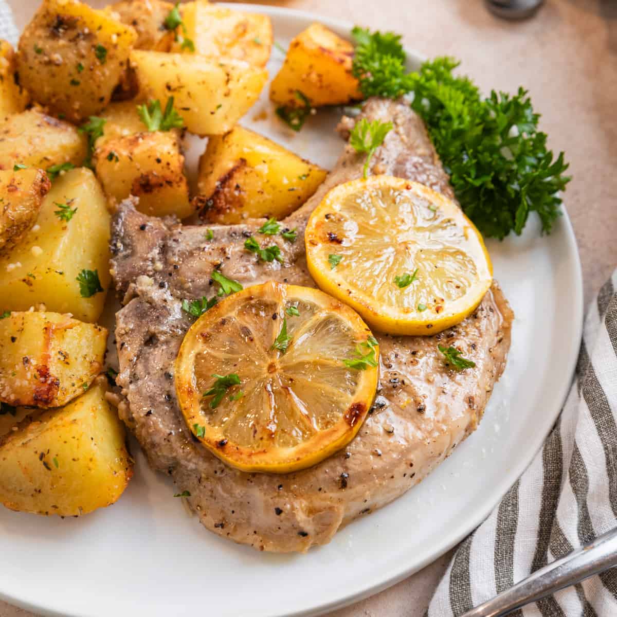 Lemon Pepper Pork Chops Easy Recipe (How to Make Them Juicy and Tender Every Time)