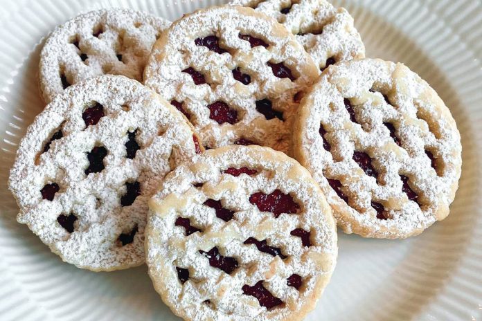 Wow Your Guests with Dessert with Lattice Topping