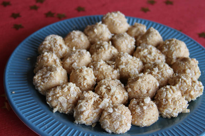 Make Delicious Peanut Butter Balls with Coconut Powdered Milk